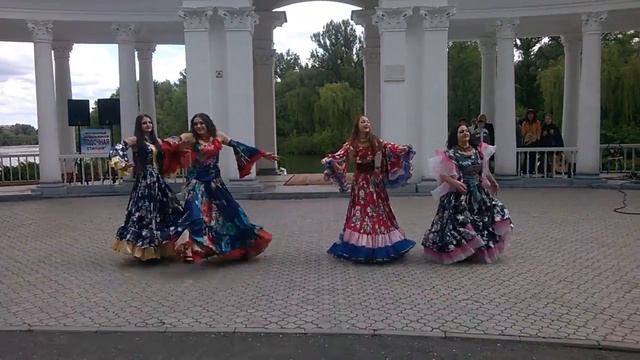 Romanian gypsi dance смотреть онлайн