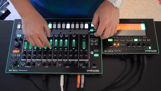 Roland Aira TR-8 and TB-3 Live Minimal not Dark Techno Jam "Dark Tech" - Tommy J Obscure Machines смотреть онлайн