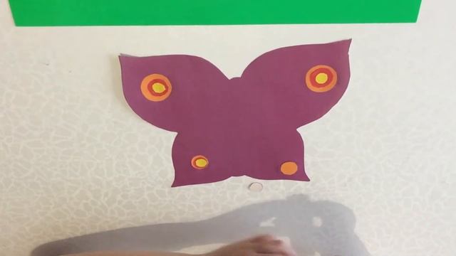 Бабочка. Аппликация из цветной бумаги для детей 3,4,5,6,7 лет. Простая поделка с детьми смотреть онлайн