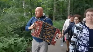 Измайловский пятачок, проходочка по парку с гармонью. Спасибо Юра за игру. 😊 👍