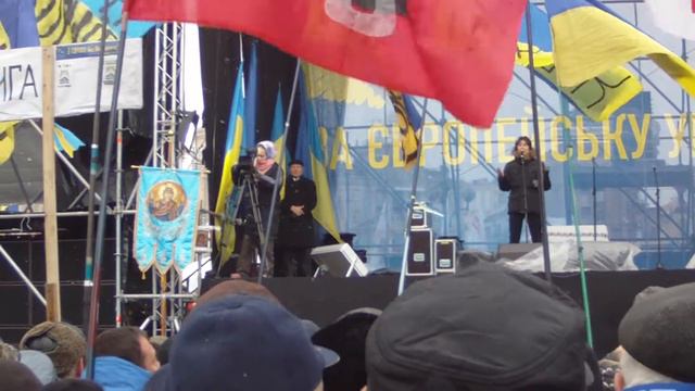 Кучма 08.12.13г поддерживает людей на Майдане 2013. смотреть онлайн