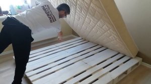 Кровать из поддонов с подсветкой от мастерской KingPallet в Москве. Часть 1. Мебель для спальни.