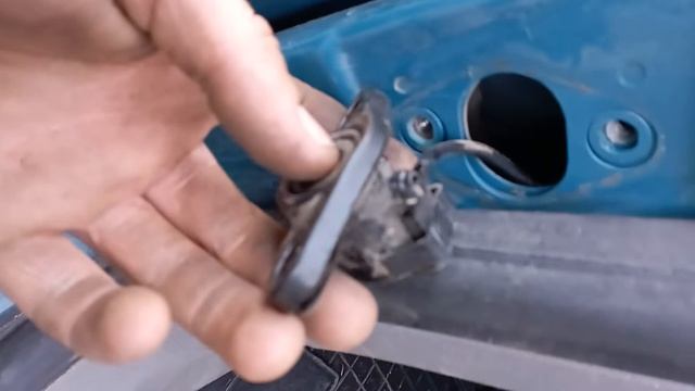 концевик бокових дверей Фольксвагена кадді смотреть онлайн