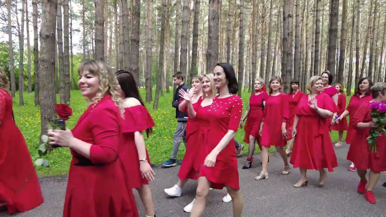 «ПРОЕКТ В КРАСНЫХ ПЛАТЬЯХ» смотреть онлайн