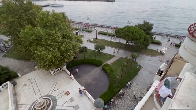 ЯЛТА День города???ВПЕРВЫЕ пробую УСТРИЦЫ?ПАРИЖ в ЯЛТЕ? лучшее мороженое!?Baskin Robbins смотреть онлайн