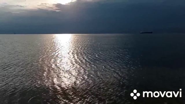 Зрение по непонятным причинам может стать тусклым. Чем грязнее воздух, тем краснее закат. смотреть онлайн