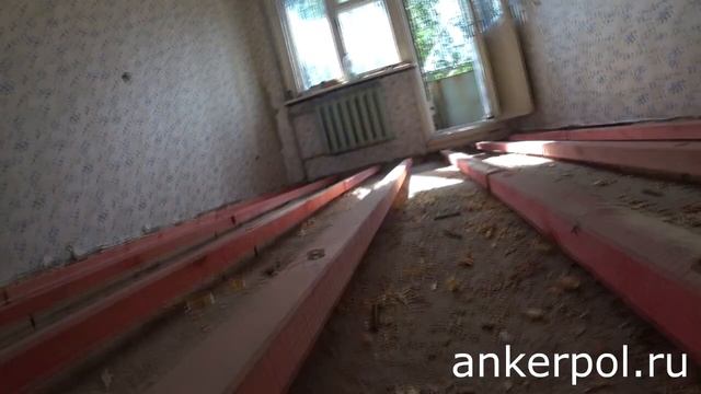 Демонтаж пола в хрущевке! Уклада новых лаг и фанеры! смотреть онлайн