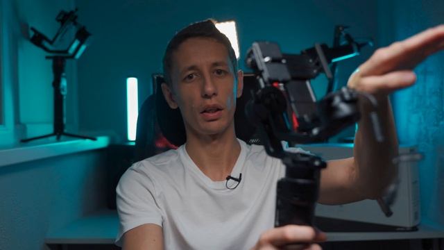 Электронный стабилизатор для видео FeiyuTech ak2000c. Сравнение с AK2000 смотреть онлайн