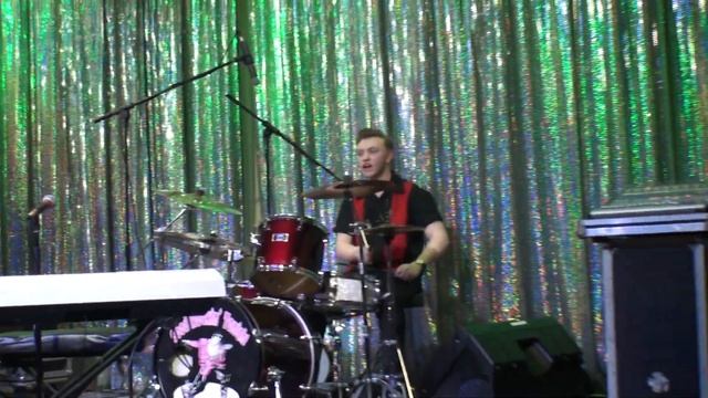 The Discoveries "Brand New Cadillac" ft. John O'Malley смотреть онлайн