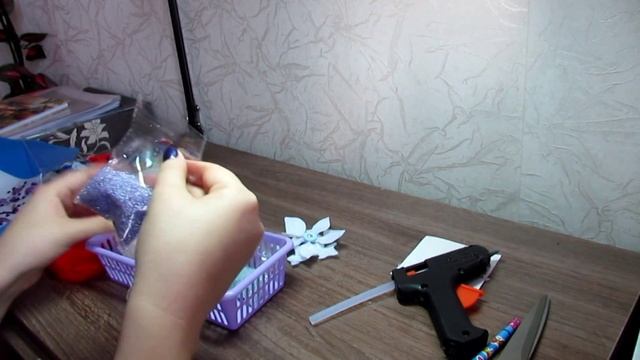 Мастер - класс "Рождественский носочек" часть 2. Снежинки из фетра смотреть онлайн