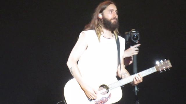 Jared Leto singing The Kill without a microphone (Live in Estonia, 2014) [HD] смотреть онлайн