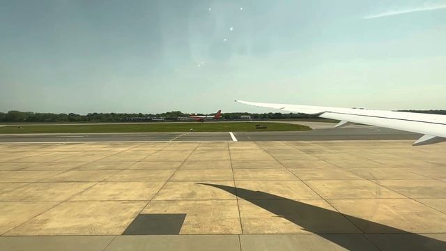 ? ПОЛЕТЕЛИ из Лондона в Орландо Флорида ? London Gatwick Airport 27.052023 смотреть онлайн