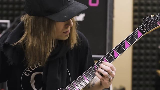 #100guitarsfromHEL: Alexi Laiho's Demo