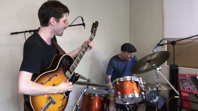 Dapper Dan - Noa Kidd Organ Trio смотреть онлайн