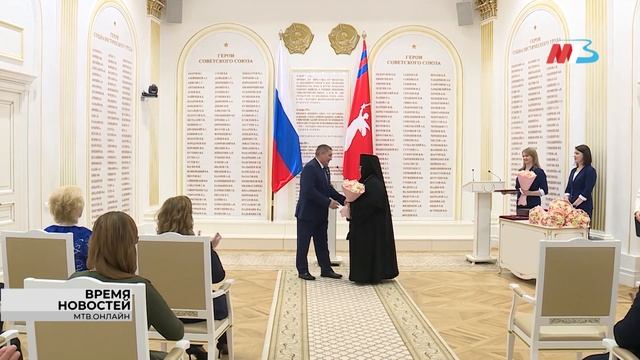Жителям Волгоградской области вручили государственные награды