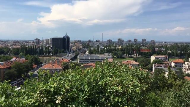 Пловдив. Вид на город с древнейшего холма "Небет тепе". Болгария смотреть онлайн