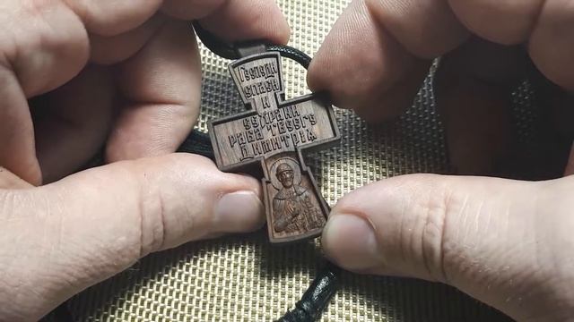 Крест из дерева сандал