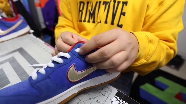 HOW TO LACE YOUR NIKE SB DUNK LOWS! (TUTORIAL) смотреть онлайн