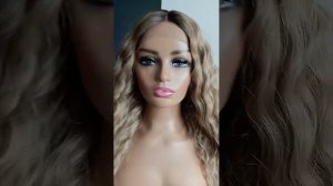 Парик на сетке медовый волнистый