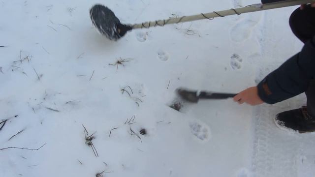 БОЛЬШОЕ количество находок. Продолжение зимнего КОПА. Поиск с самодельным металлоискателем ПИРАТ смотреть онлайн