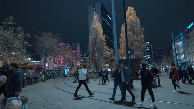 Sony FX30 - Sony 11mm f/1.8 - Manchester by night walk смотреть онлайн