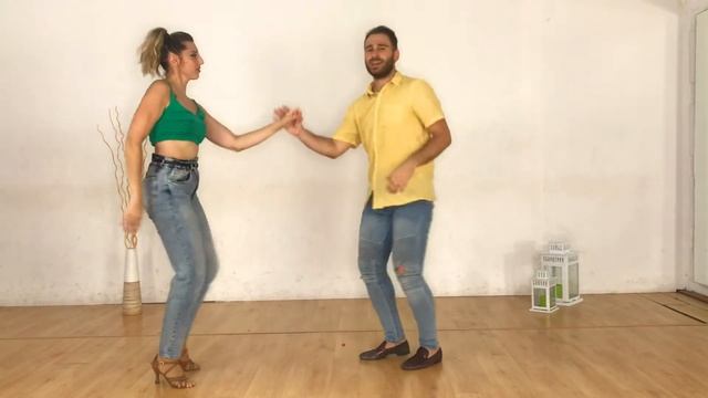 CLASE De BACHATA NIVEL MEDIO - Cap.1 
