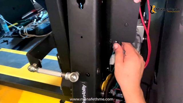 We Installed Wheelchair Lift for Hyundai Staria 2023 смотреть онлайн