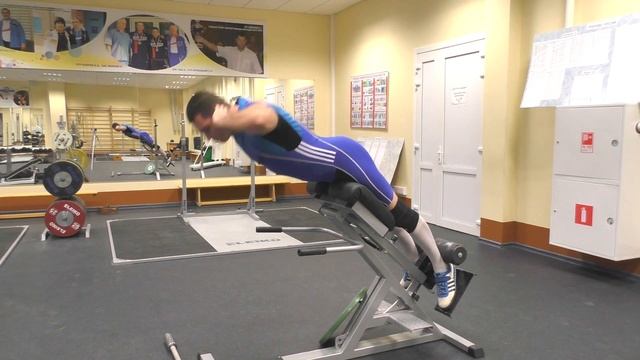 Комплекс упражнений в тренажёрном зале для похудения (1 тр) смотреть онлайн