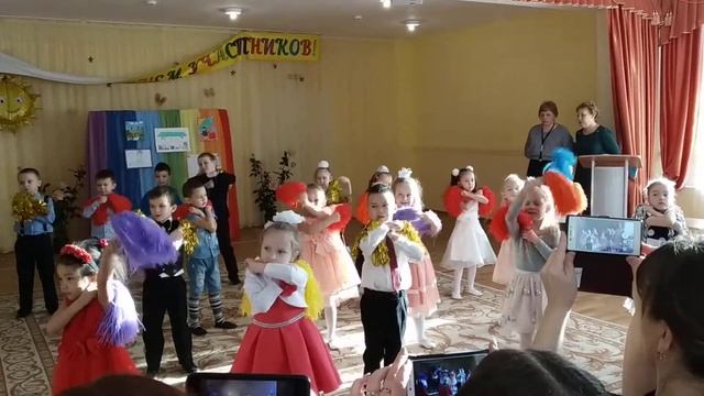 Капитошка.Детский сад 88.Казань.Праздник Мам4 смотреть онлайн