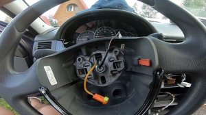 Замена шильдика на руле Лада Приора 2