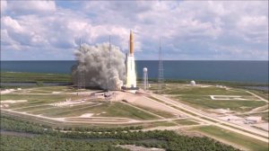Запуск ракеты NASA SLS переносится, корабль Orion установлен на ракету: новости космоса