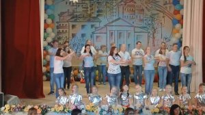 Танец мам и пап с детьми!