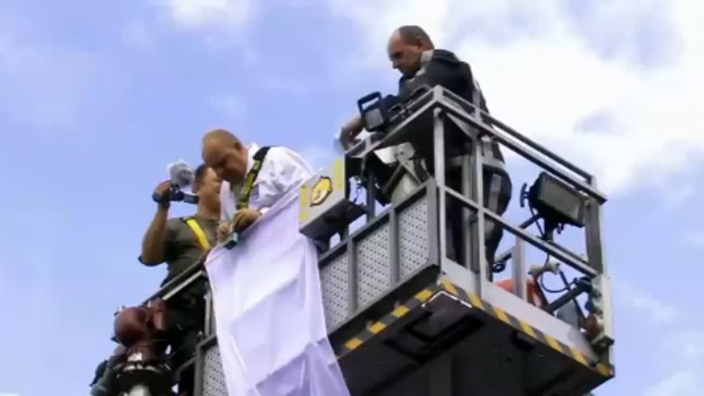 Самый прочный телефон в мире смотреть онлайн