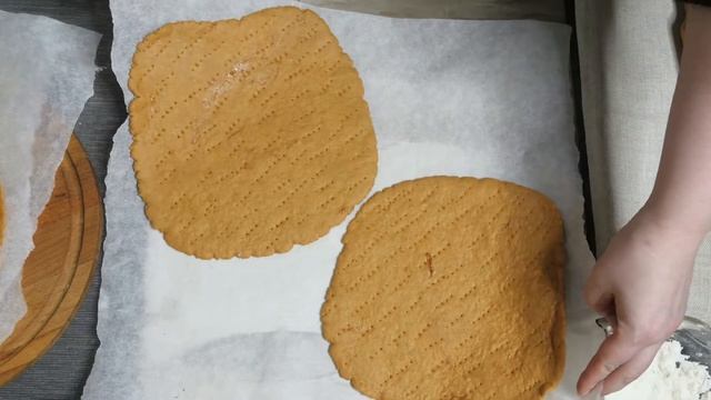 Готовим карамельный медовик со сливочно-сметанным кремом смотреть онлайн