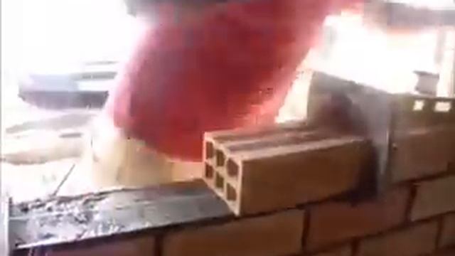 Удобное устройство для кладки кирпичей смотреть онлайн