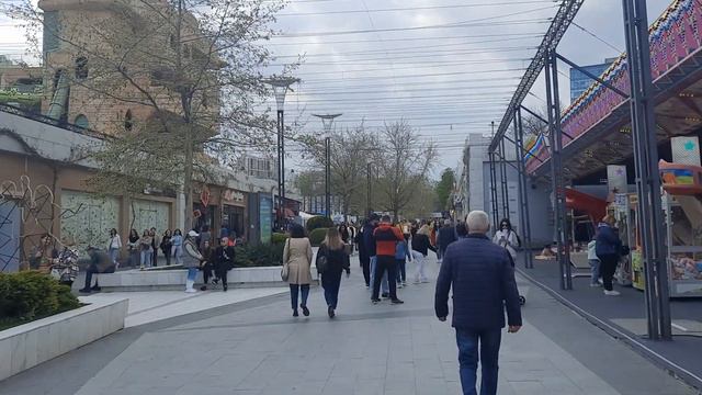 Одесса 5 минут назад. ТОЛПЫ ЛЮДЕЙ! ЧТО ПРОИСХОДИТ В АРКАДИИ! ЭТО НУЖНО ВИДЕТЬ! смотреть онлайн