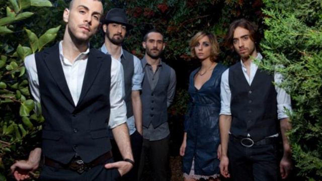 Asaf Avidan & The Mojos - One Day [Official Music Video] [HD|HQ] смотреть онлайн