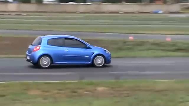 Honda Civic TypeR@Renault Clio Sport смотреть онлайн