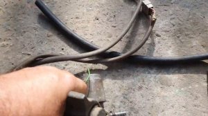 Ставим электрическую кнопку на включение воздушного сигнала грузового автомобиля Зил