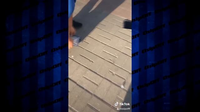 Поймать iPad на спор | Разбил планшет? | Китайский iPhone XS Max разбился в клочья | На спор смотреть онлайн