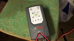 Bosch C7. Как зарядить полностью разряженный аккумулятор?