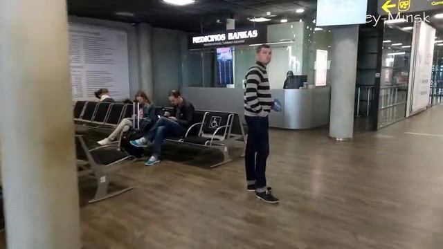 Каунас аэропорт зал ожидания смотреть онлайн