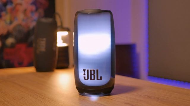 JBL PULSE 5 VS JBL CHARGE 5 "LIGHTS VS BASS?!" смотреть онлайн
