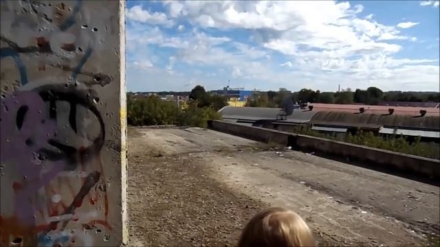 Вика Лайв Прогулка по заброшке (заброшенная стройка) смотреть онлайн
