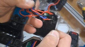 Акумуляторна міні пила  ieto 21v не включается - ремонт.