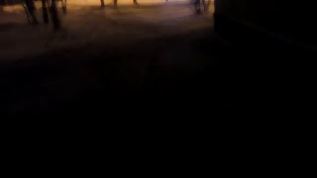 Настоящая русская зима это когда снег блестит под ногами как бриллиант.