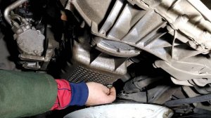 Как поменять масло  на LADA X REY|Change oil and oil filter LADA X REY