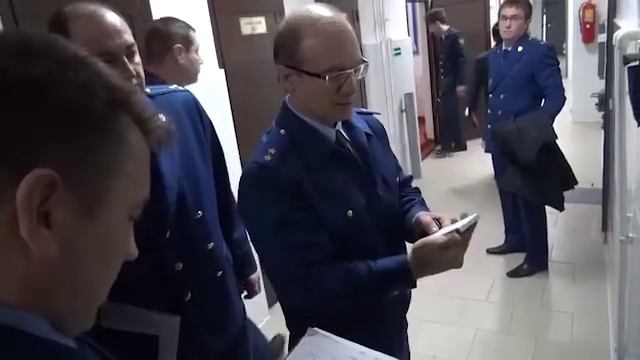 Прокурор республики проверил следственный изолятор в с. Чернокозово смотреть онлайн