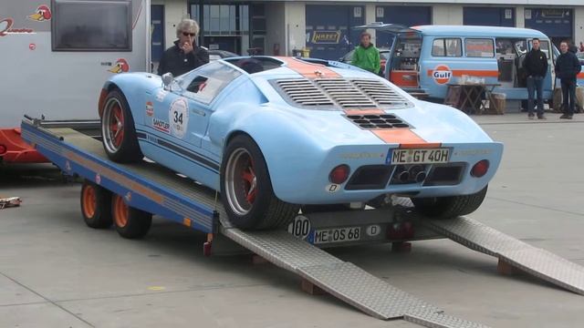Ford GT40 with Gulf Livery very loud revs (HUGE SOUND) смотреть онлайн