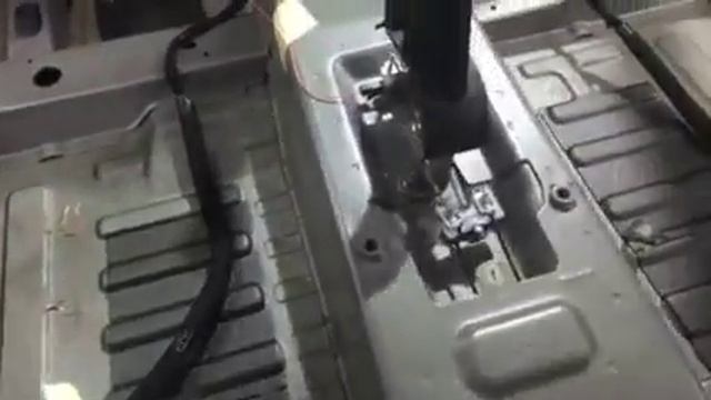 Полностью оценить заводскую шумоизоляцию Рено Дастер возможно только при полном разборе салона смотреть онлайн